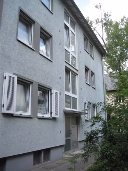 Sanierte und renovierte 3-Zimmer-Wohnung mit Balkon in Wiesbaden