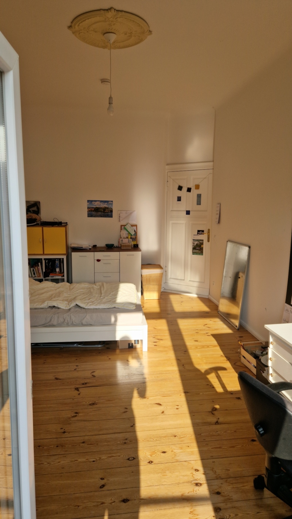 Befristetes Zimmer mit Südbalkon zu vermieten (Bitte alles lesen) in Baumschulenweg, Berlin