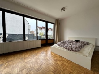 Zimmer - Großes Möbliertes WG Zimmer in EFH in Sachsenhausen, Frankfurt am Main