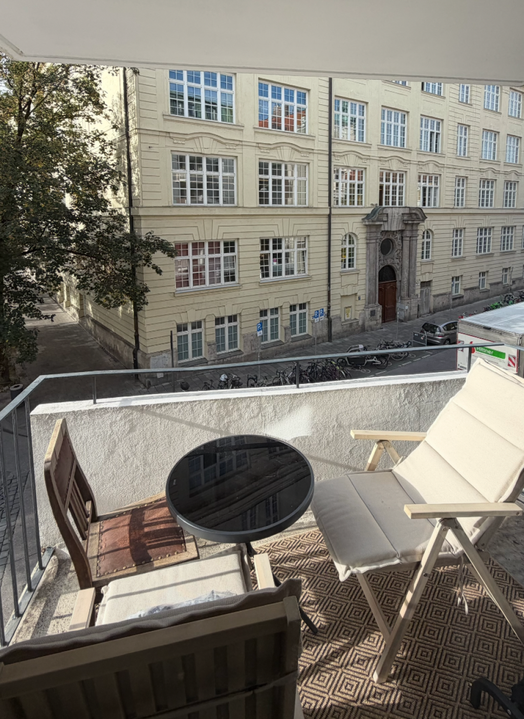 Möblierte 1 Zimmer Wohnung mit Balkon zur Untermiete, 01.10. bis 01.12. in Altstadt-Lehel, München